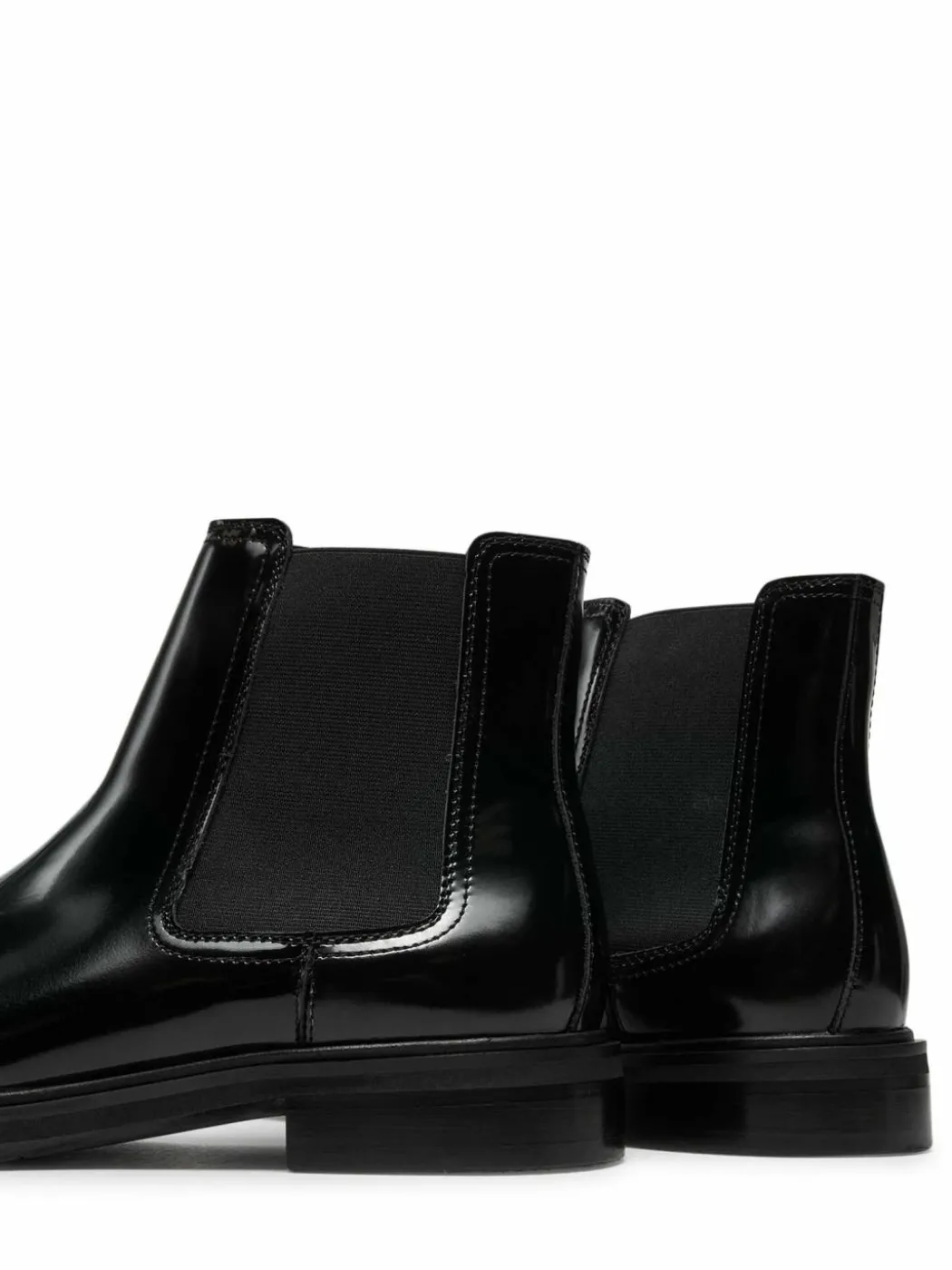 Chelsea Duggal 13847677 Nero