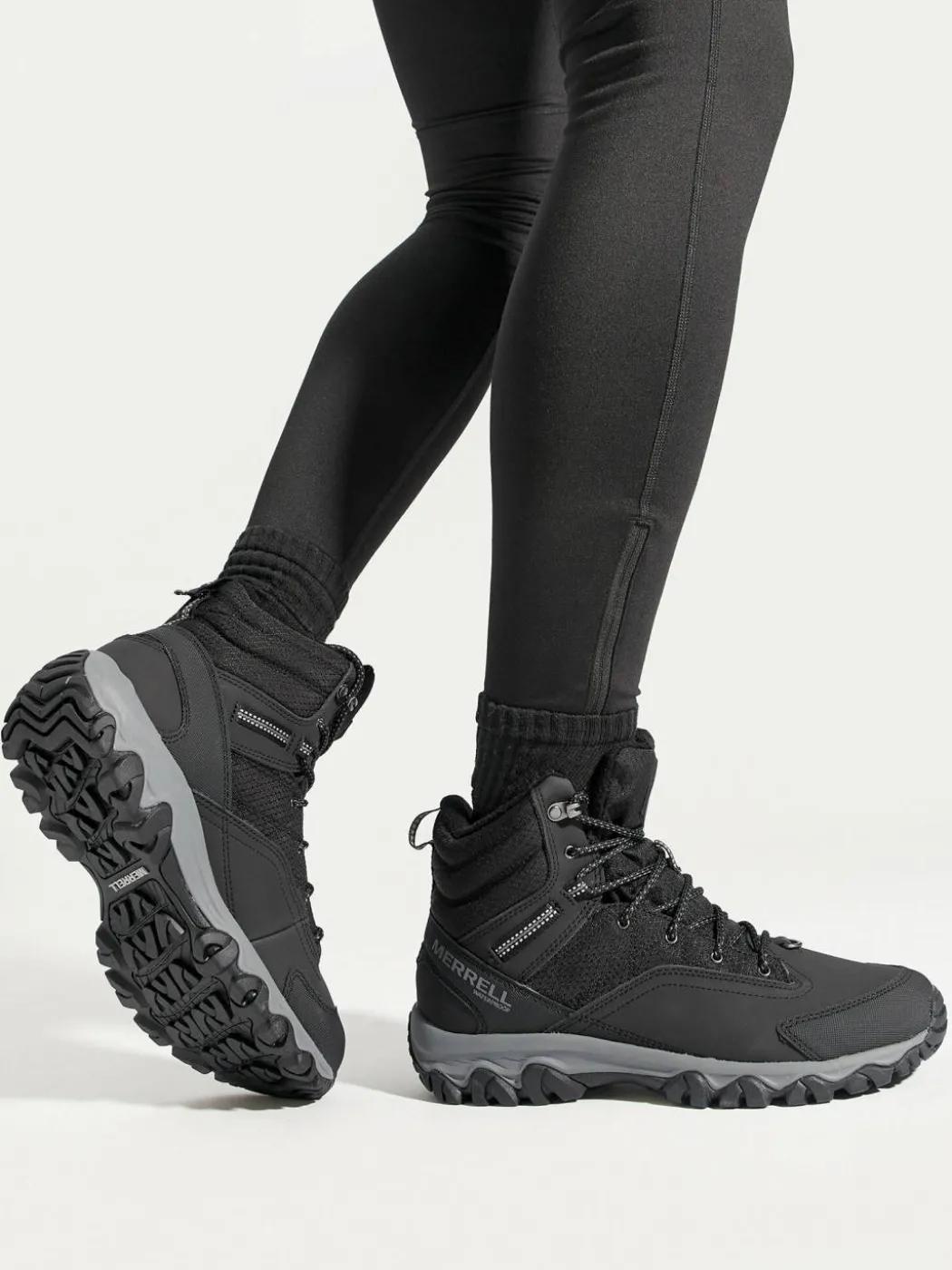 Scarpe da trekking Thermo Akita Mid Wp J036441 Nero
