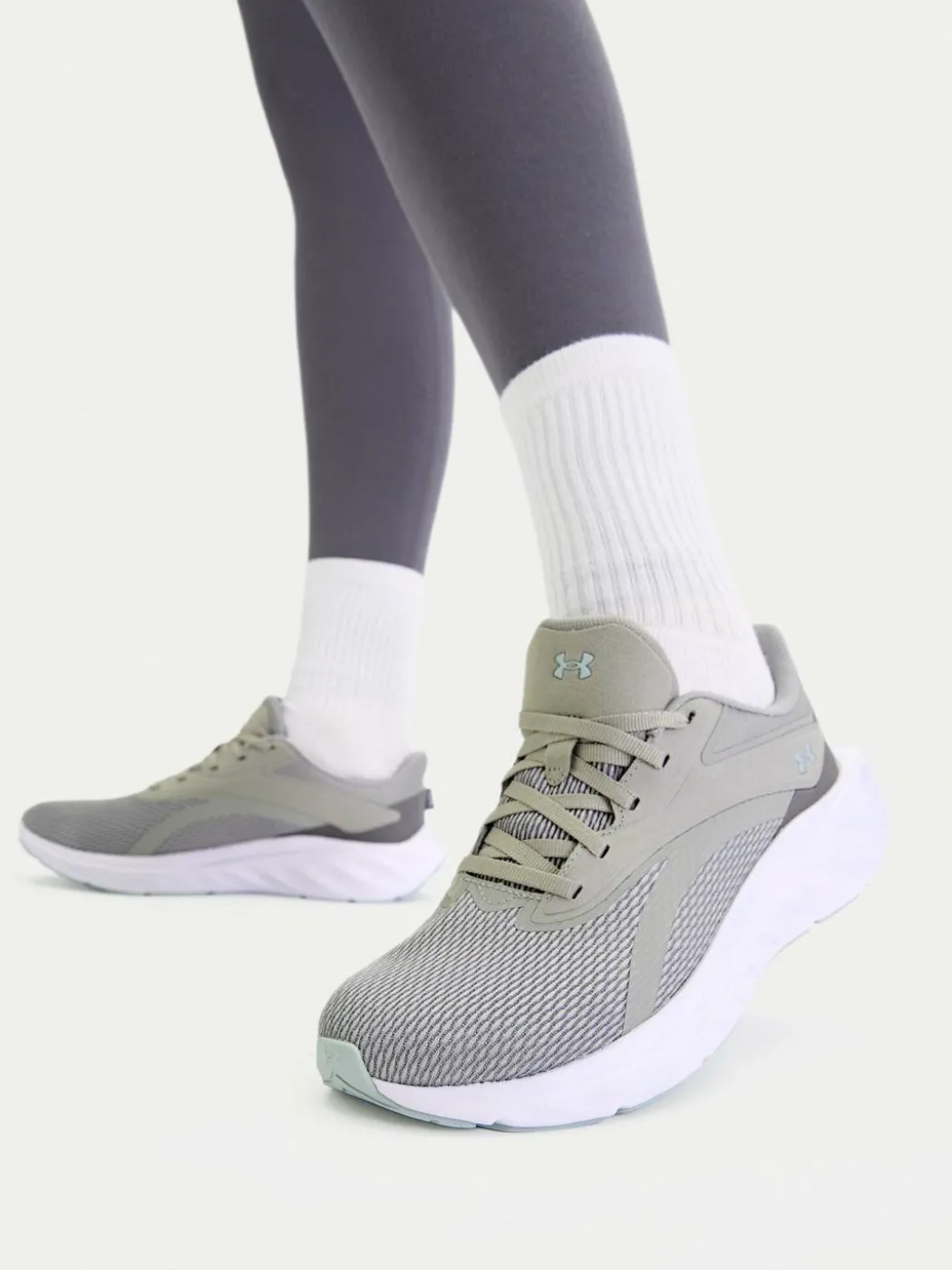 Scarpe running UA W Ascend 6009828 Grigio