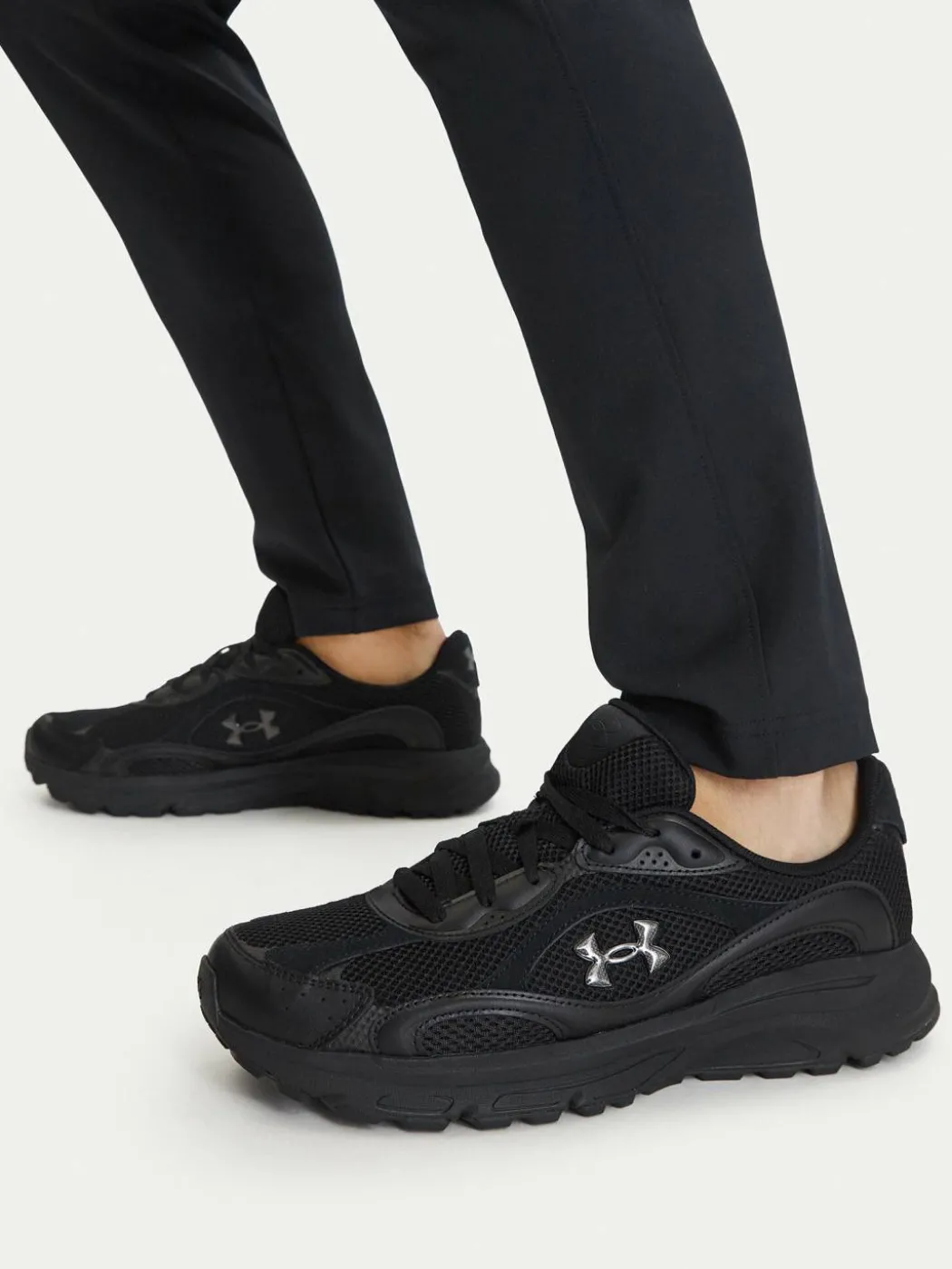 Sneakers UA Tech Runner 6011293 Nero