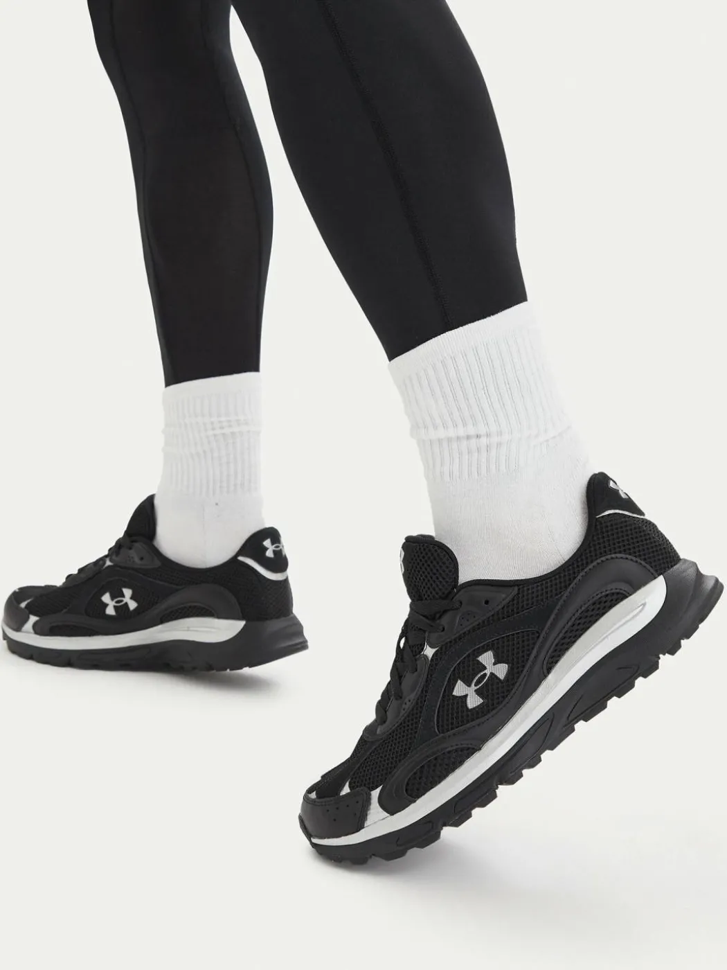 Sneakers UA Tech Runner 6011293 Nero